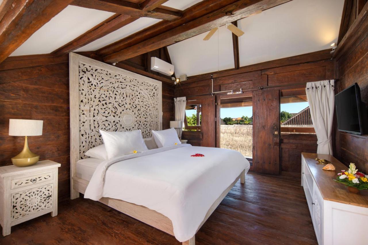 Deluxe Room (2 Adults + 1 Child),1465390546:JPEG