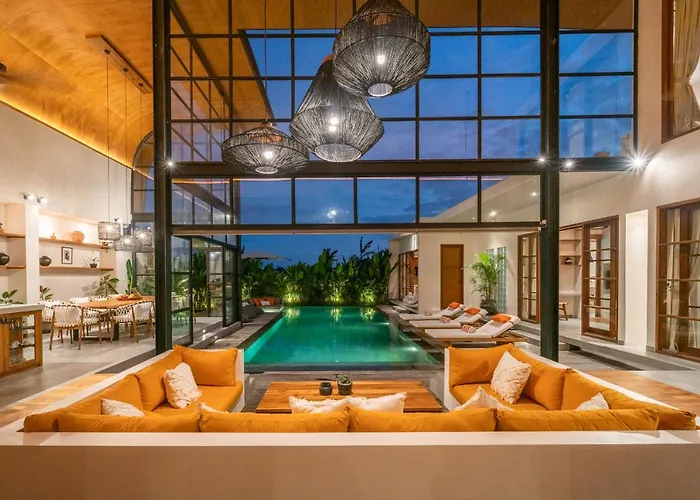 Mango 2 - Amazing 4-Bdr In Berawa ! Perfect LocationVilla